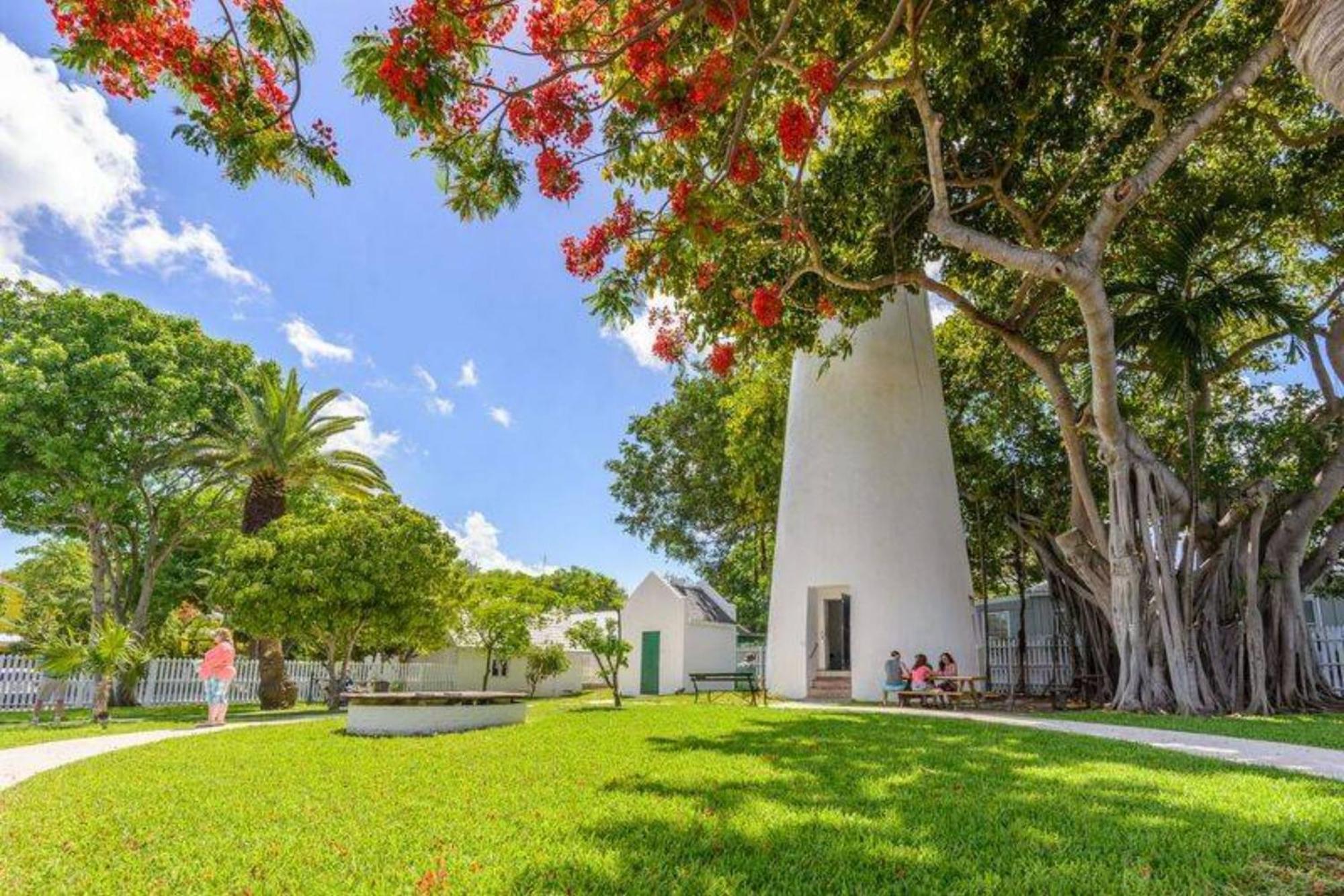 Artist Garden By Avantstay Great Location W Balcony Outdoor Dining Shared Pool Bbq Week Long Stays Key West Exterior foto