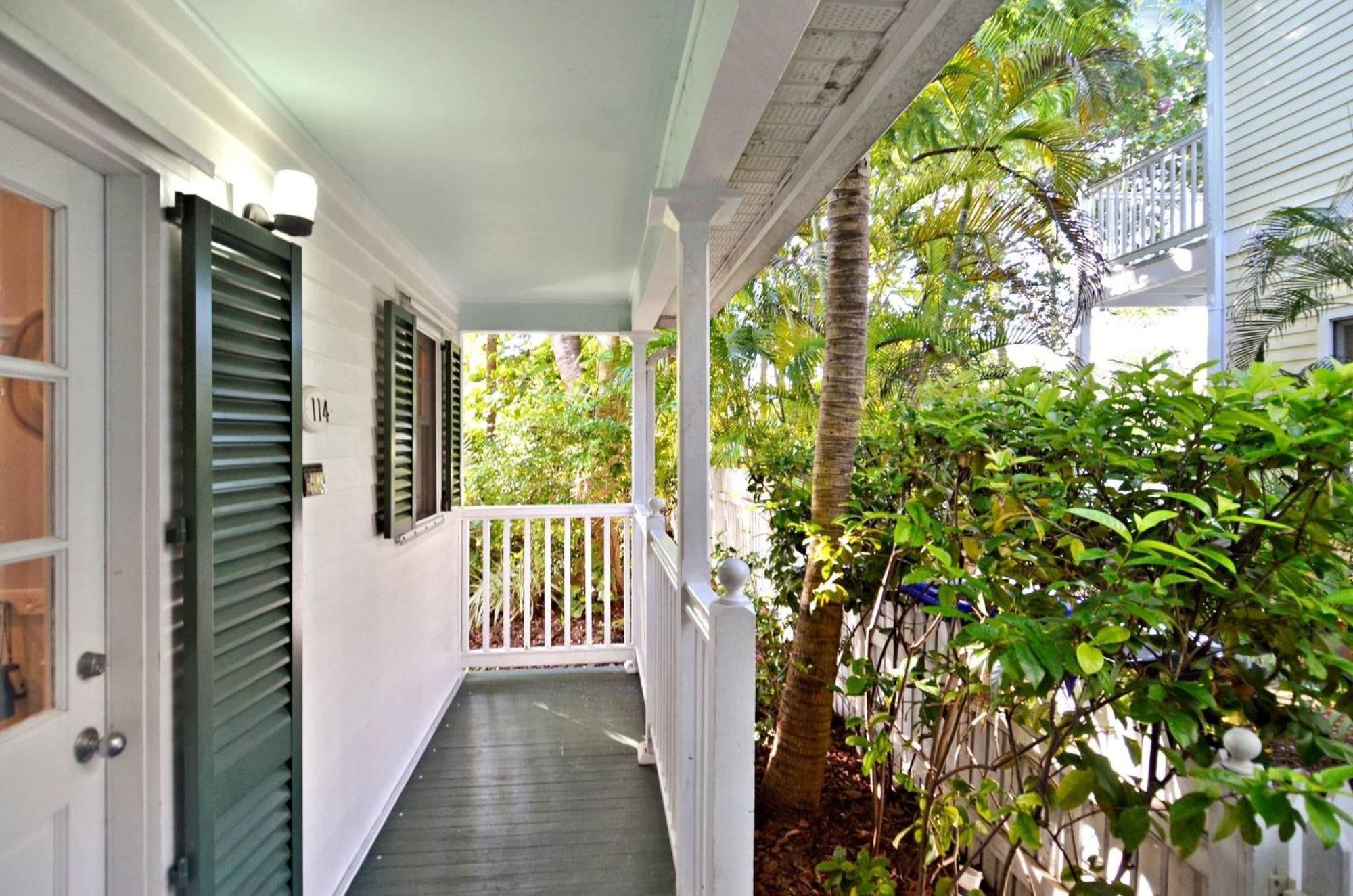 Artist Garden By Avantstay Great Location W Balcony Outdoor Dining Shared Pool Bbq Week Long Stays Key West Exterior foto